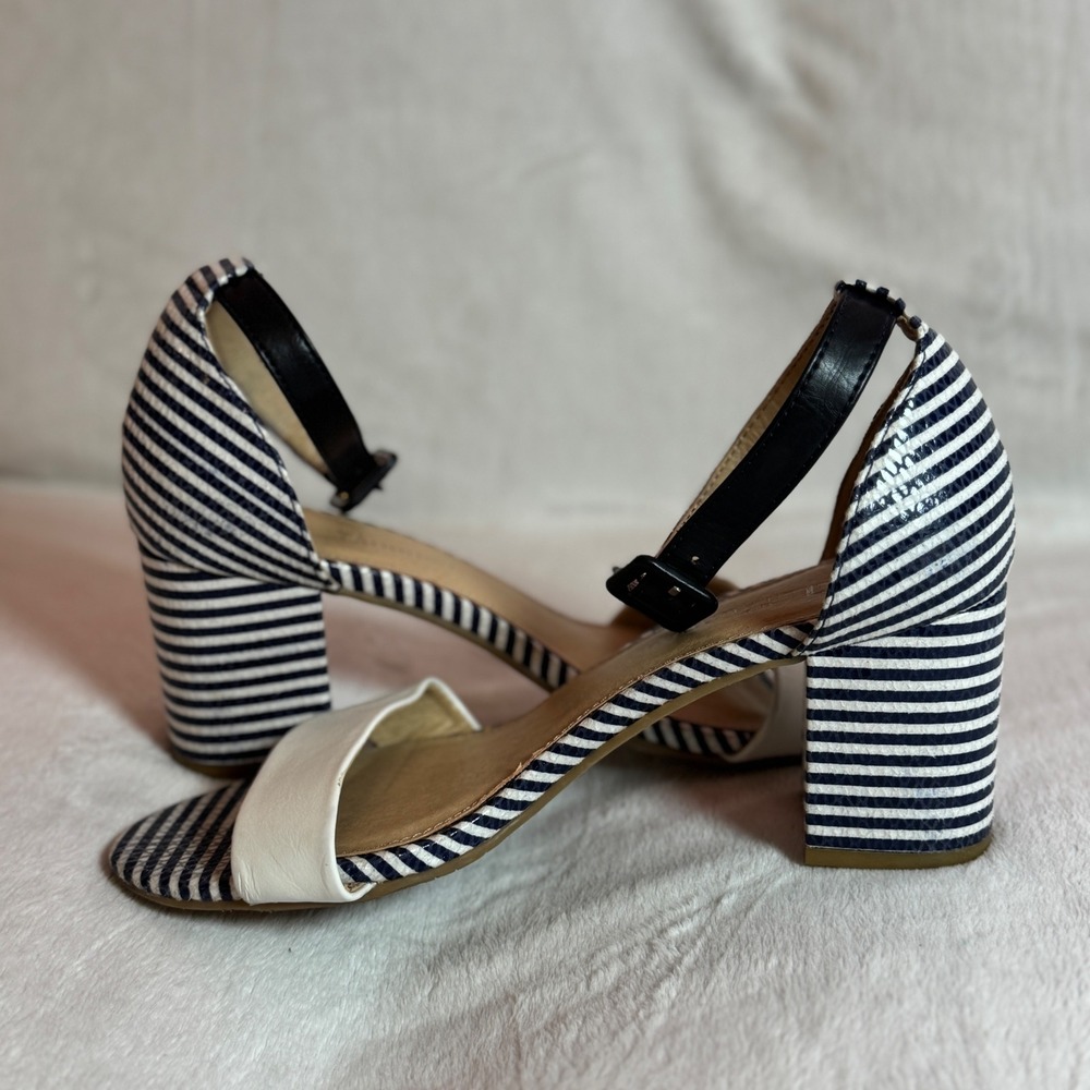 CL by Laundry Navy Blue And White Striped Ankle Strap Chunk Heels Womens Size 8M